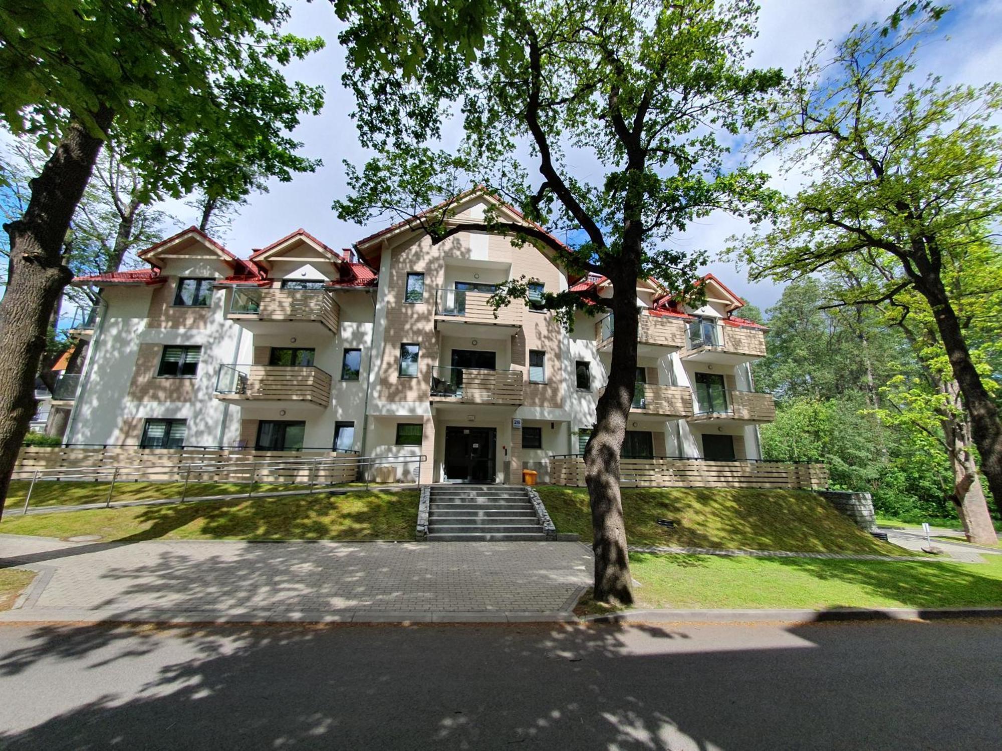 Apartamenty Sun&Fun Rezydencja Pod Debami Nad Lomnica 1B I 2B- Blisko Centrum I Sklepow W Otoczeniu Zieleni Karpacz Bilik gambar