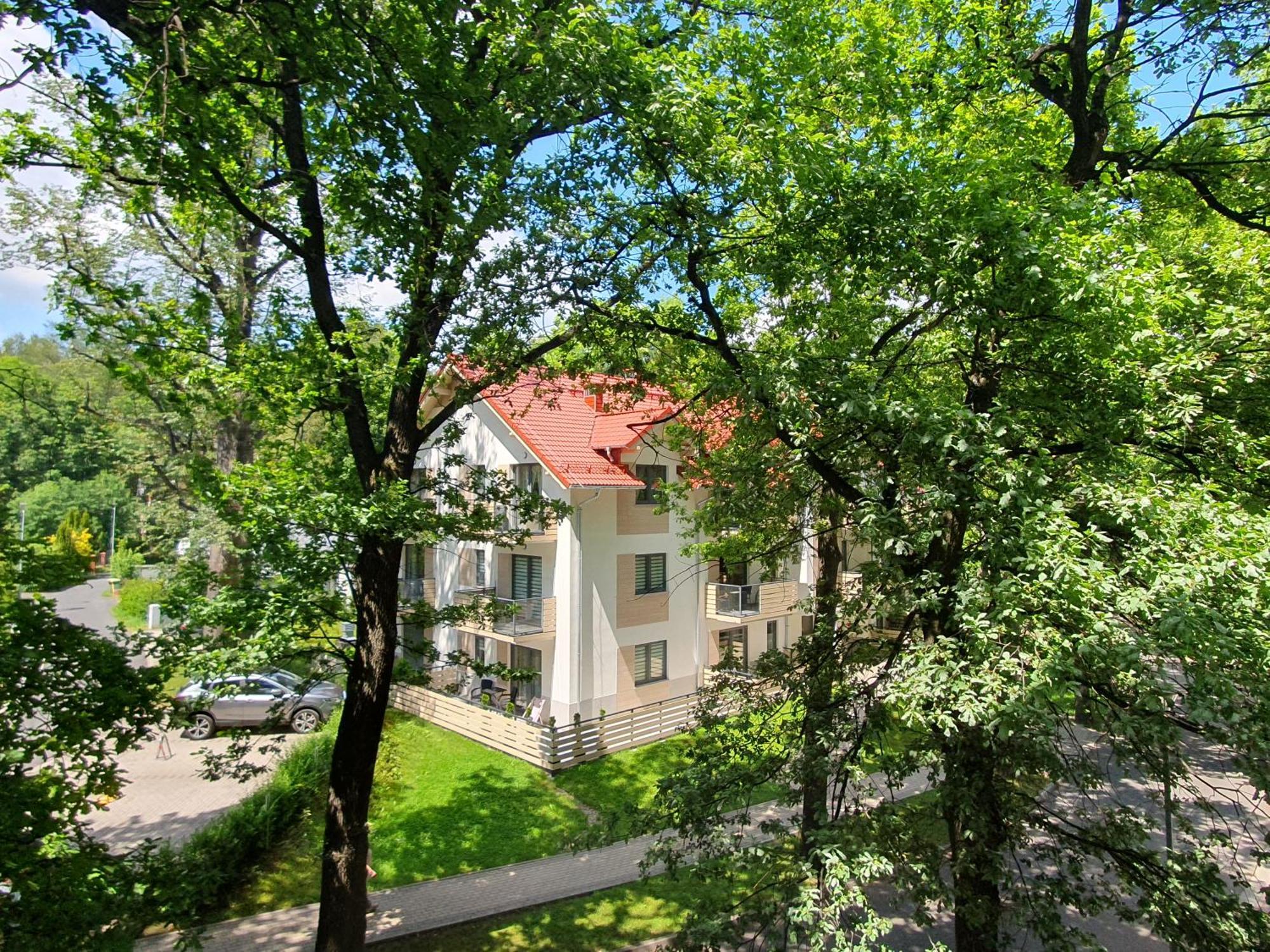 Apartamenty Sun&Fun Rezydencja Pod Debami Nad Lomnica 1B I 2B- Blisko Centrum I Sklepow W Otoczeniu Zieleni Karpacz Luaran gambar